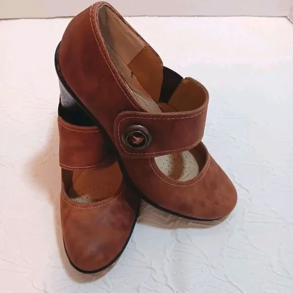 Softspots Brown Leather Mary Jane Block Heels Size 9 Slip On - Picture 10 of 10
